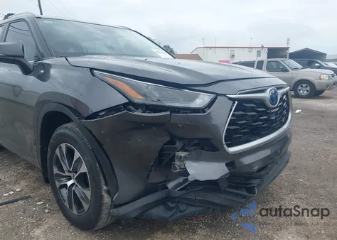 2023 Toyota Highlander Hybrid Xle z USA, uszkodzony, nr VIN 5TDKARAHXPS022514